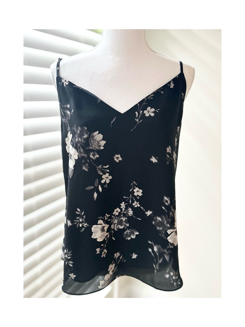Babaton Black Floral V-Neck Silk Cami